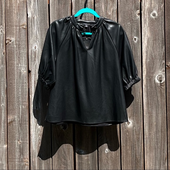Marc New York Tops - Marc New York Andrew Marc black top XS